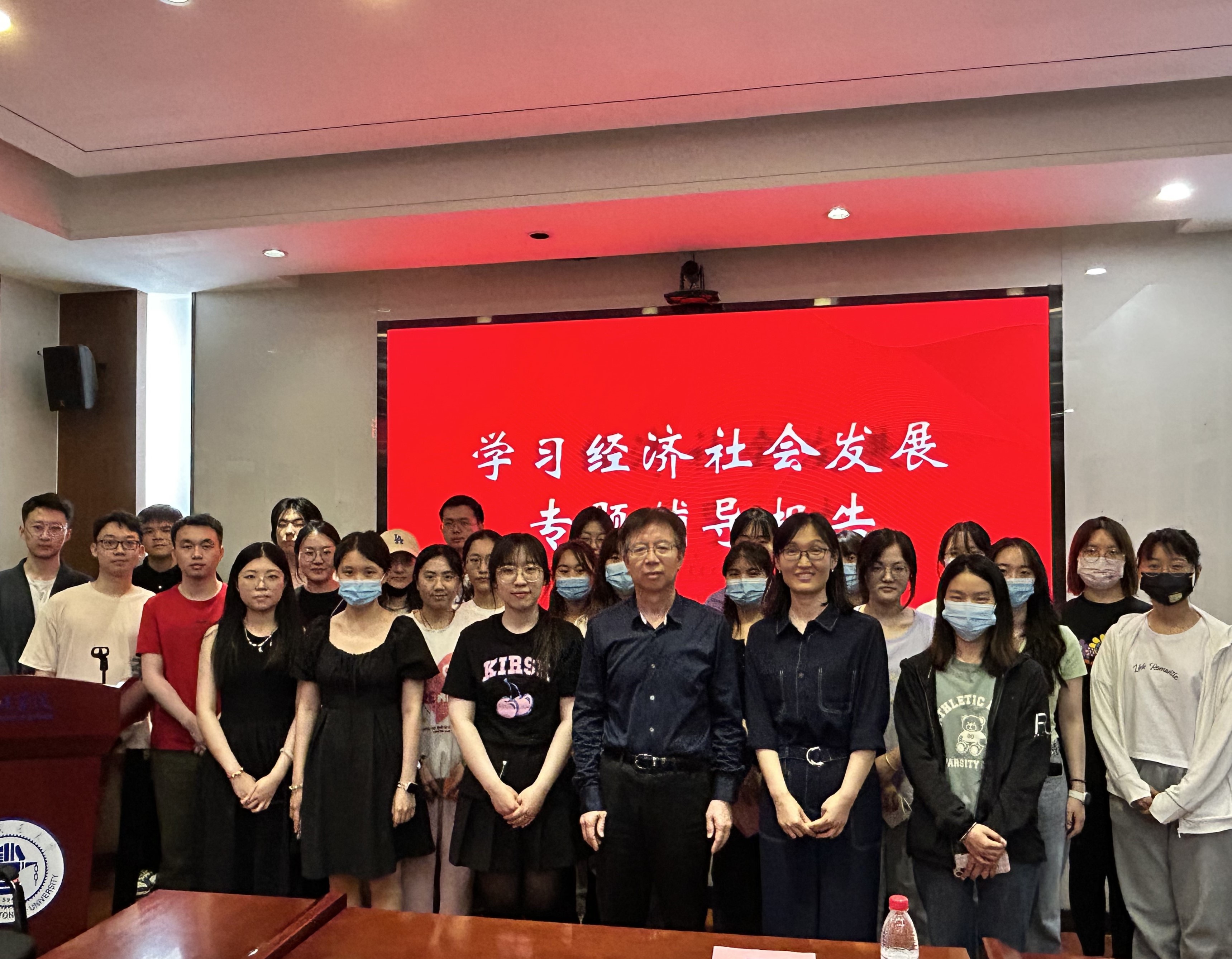 108336067.jpg 6d83b1cf471a2b49579ad4c57c26efb.jpg